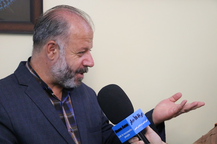 امروزه رسانه قدرت برتر را خط و مشی می دهد