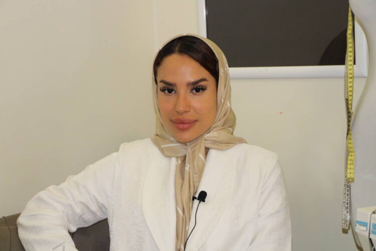 کارافرین جوان و موفق طراح لباس و دوخت