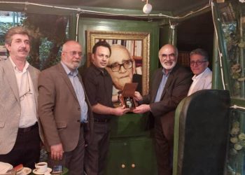 رونمایی عطر پروفسور حسابی در خانه موزه پروفسور حسابی