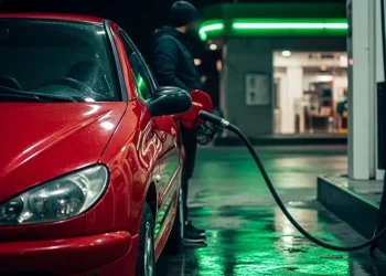 شوکه بنزینی به خودروهای وارداتی : سهمیه 1500 تا 3000 تومانی حذف شد