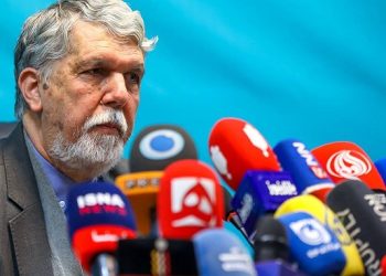 «وقتی دبیر جشنواره خودش ضعف ساختاری را افشا می‌کند»