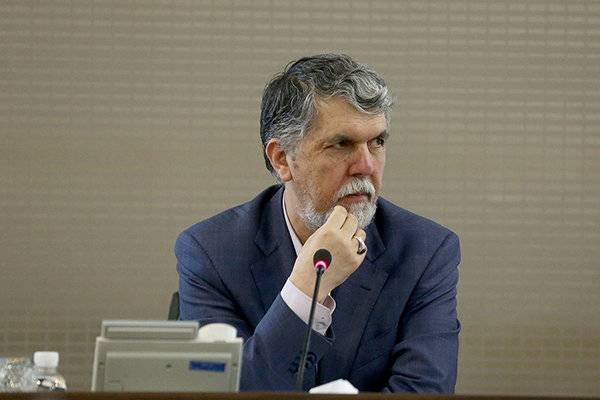 تناقض رفتاری؛ دعوت به تماشا، عدم حضور وزیر