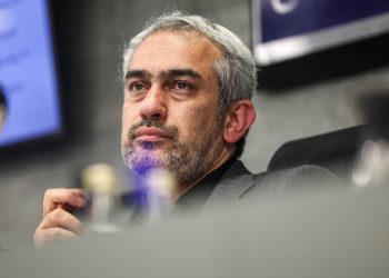 توزیع فقر به جای تولید ثروت؛ نقدی بر سیاست‌های معیشتی دولت