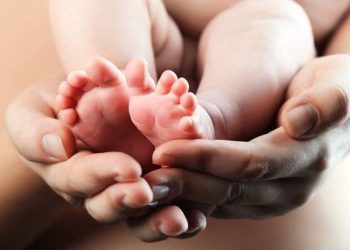 «افزایش عوارض بارداری با بالا رفتن سن مادر»