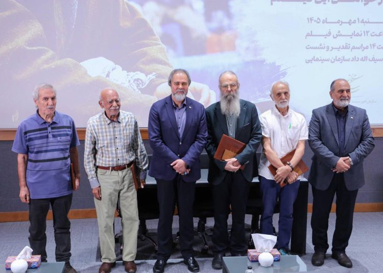 مراسم تقدیر «هور در آتش» با اعتراض امیرحسین شریفی همراه شد